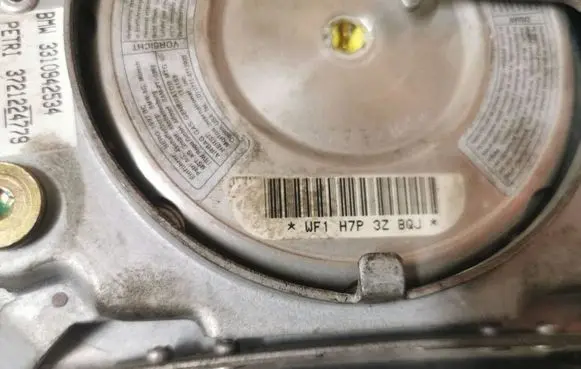 BMW 5 E39 Steering wheel airbag 3310942534 3721224779 8368969