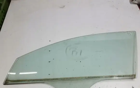 Mazda 6 Sliding door window/glass 