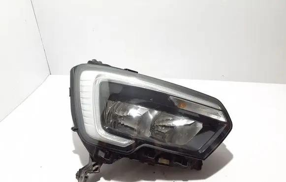 Renault Master III Headlight/headlamp 260105567R