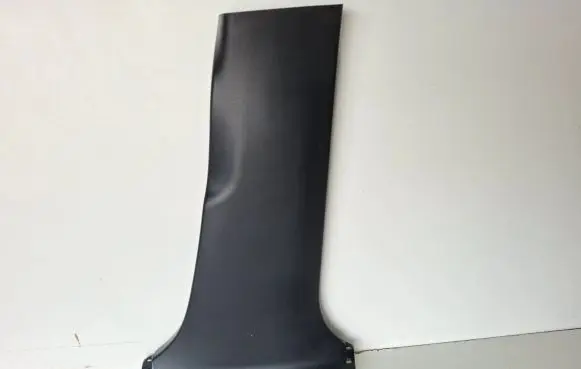 (B) pillar trim (bottom)