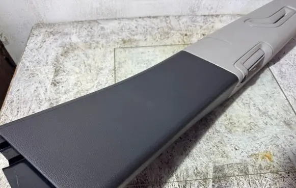 Volvo S60 (B) pillar trim (top)