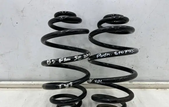 Volkswagen PASSAT B5 Rear coil spring 3b0511115d