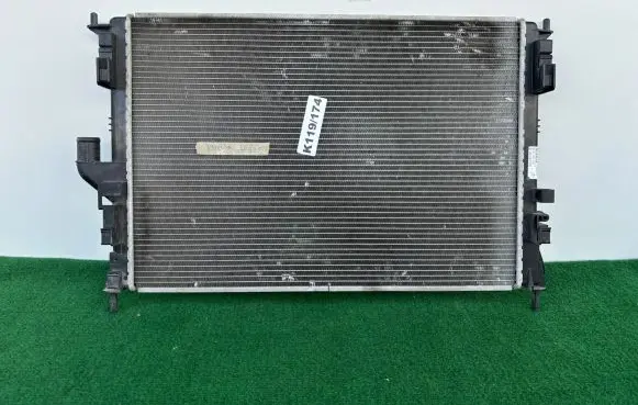 Dacia Duster Coolant radiator 8200735039