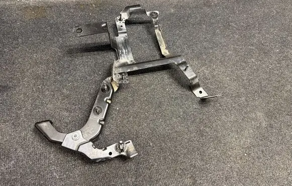 Jeep Grand Cherokee WL Other engine bay part 68454530AA 68454529AA 70120A