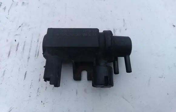 Peugeot 206 Valve vacuum 70096401 9645029180