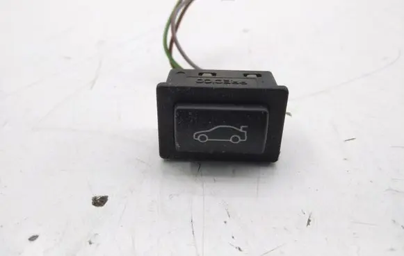 BMW 3 F30 F35 F31 Tailgate/trunk/boot open switch 