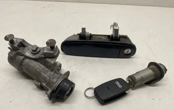 Audi A6 S6 C5 4B Lock set 4B0905851B