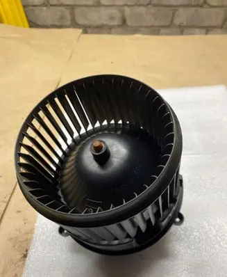 BMW 2 F46 Heater fan/blower 9297752 20170522
