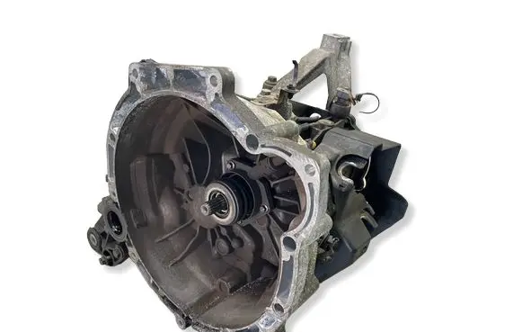 Ford Focus Manual 5 speed gearbox 3M5R7002NK T6TC1 270111002223