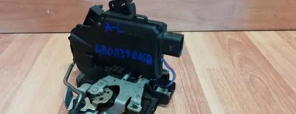 Audi A6 Allroad C5 Rear door lock 4B0839016B 4B0839016G