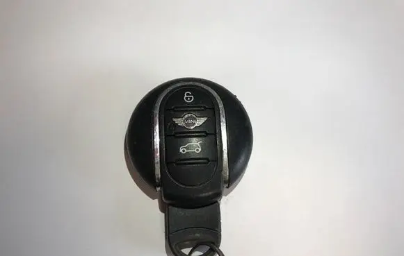 Mini Cooper F57 Ignition relay 