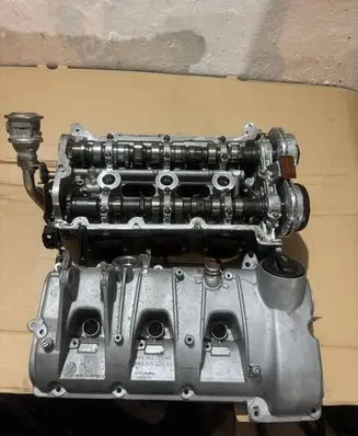 Porsche Macan (95B) Engine head 94610401579