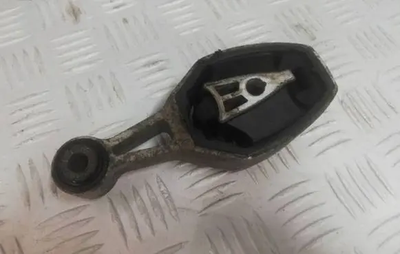 Citroen C3 Gearbox mount 9815650580