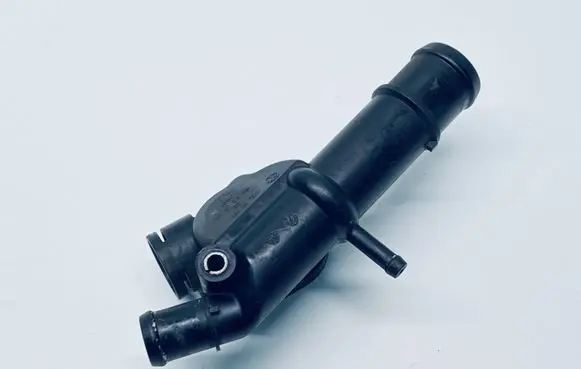 Volkswagen PASSAT CC Engine coolant pipe/hose 03L121132