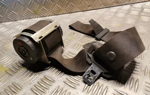 Mini One - Cooper R50 - 53 Front seatbelt 1505914