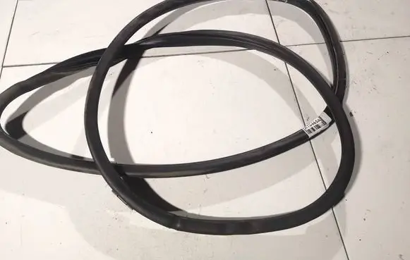 Toyota Corolla E120 E130 Rubber seal rear door 