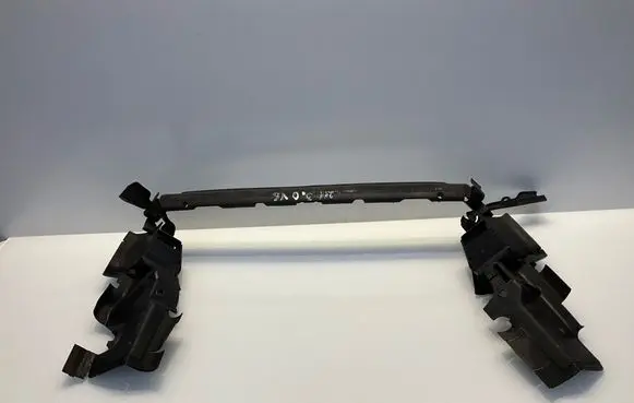 Mercedes-Benz E W211 Intercooler air guide/duct channel A2115053230 2115053230