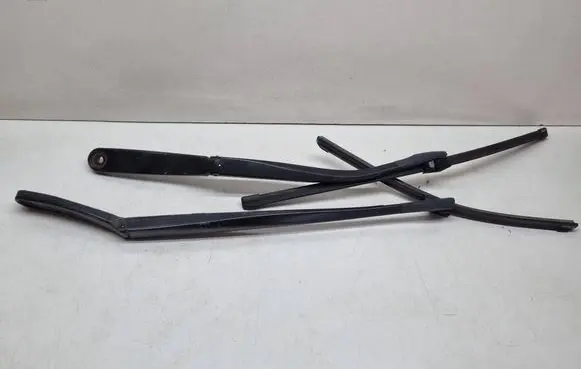 BMW 5 F10 F11 Front wiper blade arm 7203156