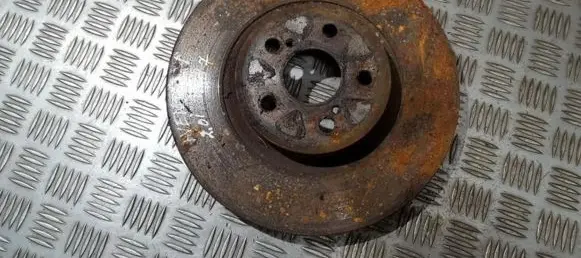 Toyota Avensis T250 Front brake disc
