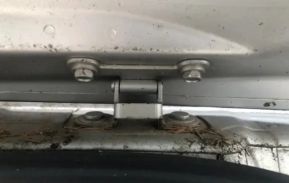 Chrysler Grand Voyager V Tailgate/trunk/boot hinge
