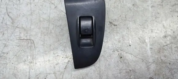 Toyota Avensis T250 Electric window control switch 7423105140