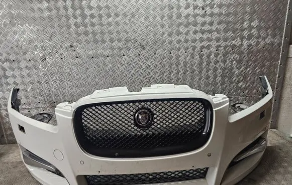 Jaguar XF X250 Front bumper CX2317E898BA
