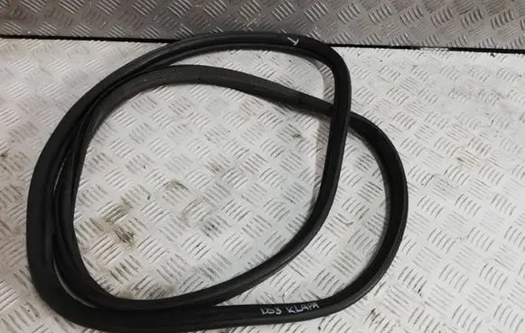 Citroen DS3 Trunk rubber seal (body) 