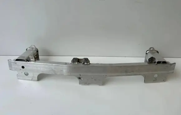 Opel Mokka B Front bumper support beam 9835607480