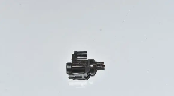 BMW 7 G11 G12 Vacuum valve 8570591 11748570591