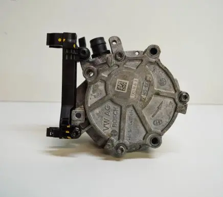 Audi A5 Vacuum pump 06K145100AE