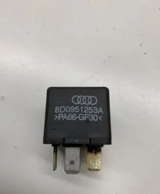 Audi A4 S4 B7 8E 8H Other relay 8D0951253A 373