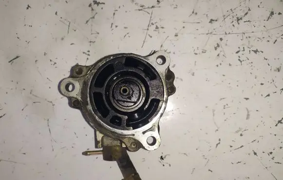 Mazda 323 Vacuum pump RF2A18G00A X2T58171