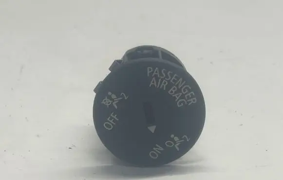 BMW 4 F32 F33 Passenger airbag on/off switch 9196886