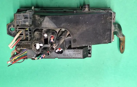 Subaru Legacy Fuse module 