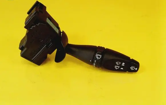 Ford Focus Wiper control stalk 17A553