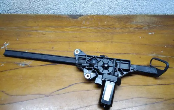 Mercedes-Benz E A207 Seat belt height adjuster A2078600282 306546210