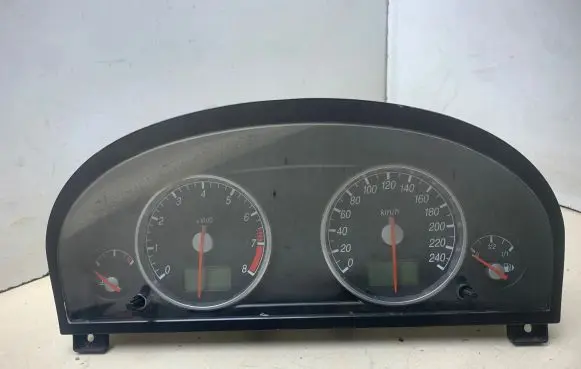 Speedometer (instrument cluster)