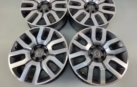 Nissan Pathfinder R51 R18 alloy rim 403005X60A