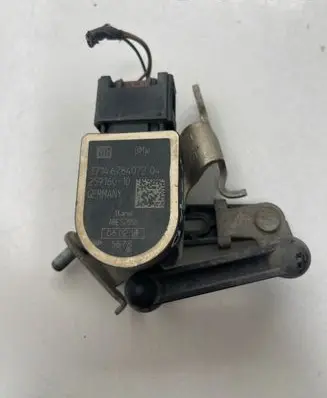 Headlight/headlamp level sensor
