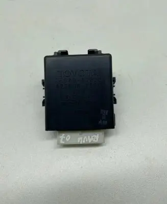 Toyota RAV 4 (XA30) Window wiper relay 8594042020 4230001000
