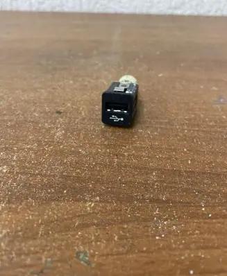 BMW X5 E70 AUX in-socket connector 916719601 G775