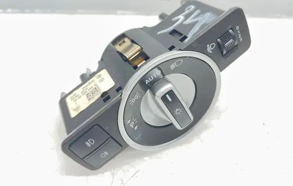 Mercedes-Benz C W204 Light switch A2049053003