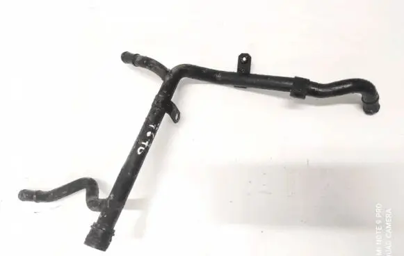 Volkswagen PASSAT B6 Engine coolant pipe/hose 03g121065h