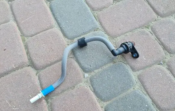 Renault Captur II Fuel line pipe 118729240R