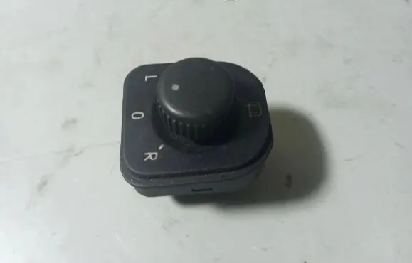 Volkswagen PASSAT B6 Wing mirror switch 1K0959565H