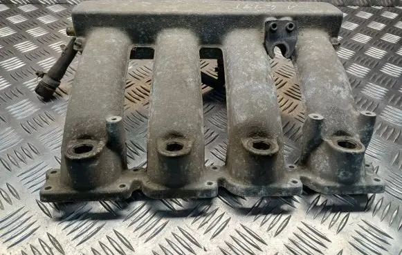 Audi A6 S6 C5 4B Intake manifold 058133223D