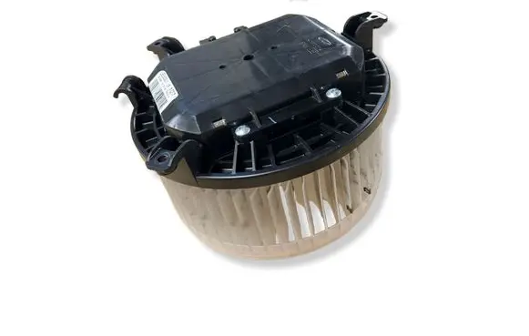 Chrysler Pacifica Heater fan/blower LB580001 17271