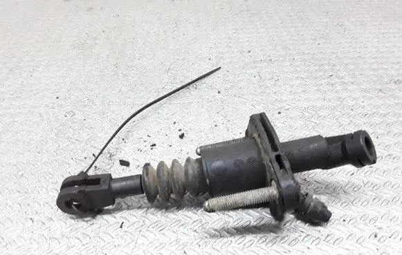 Opel Zafira B Clutch master cylinder KG1566A