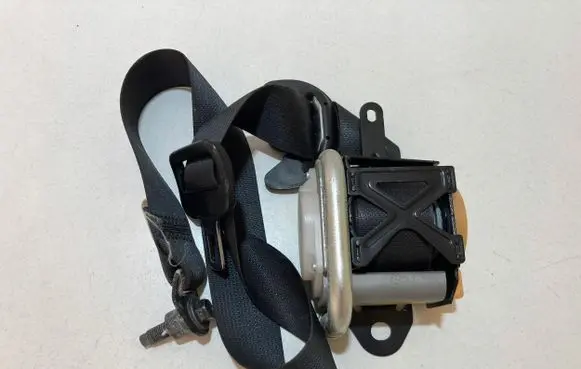 Infiniti QX70 S51 Front seatbelt