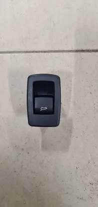 BMW 2 F45 Tailgate opening switch 9299447